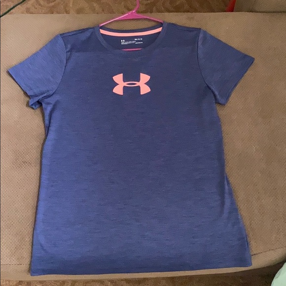 SOLD Under Armour woman’s shirt - Picture 1 of 4